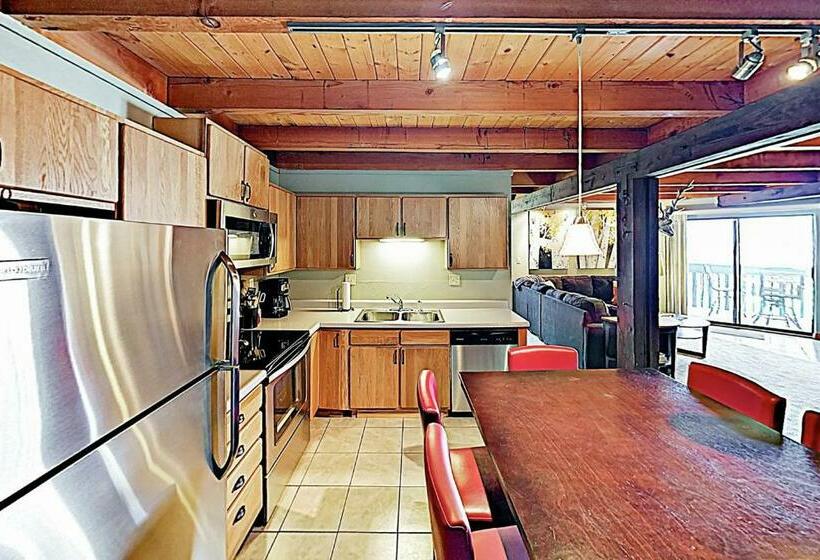 침실 2개 아파트, Treehouse Condo Unit H202