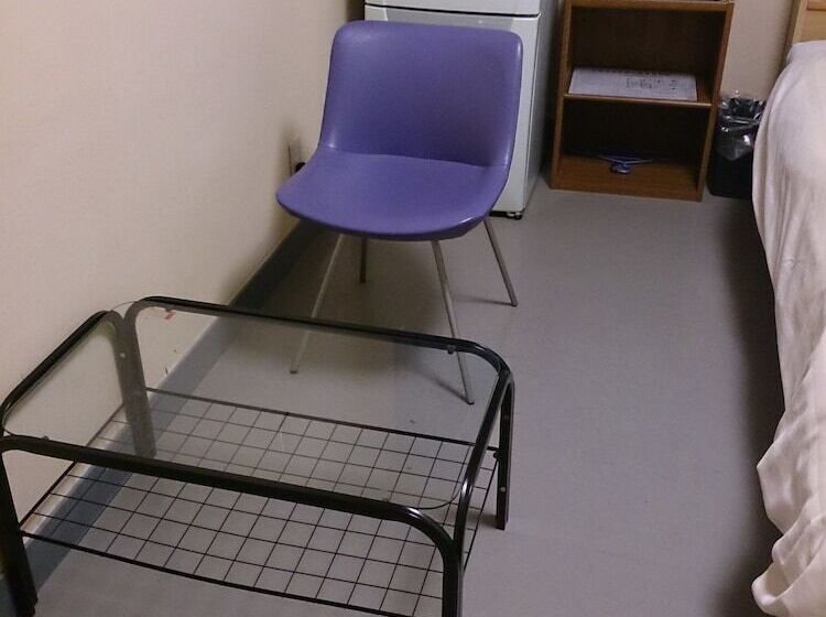 غرفة قياسية فردية, Hatoya