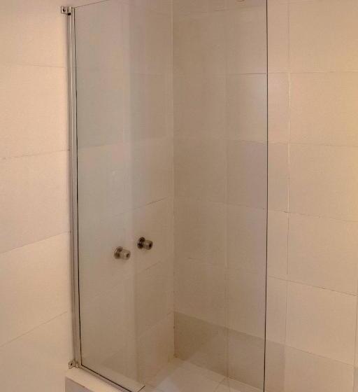 四人标准间, Susana Just Boutique