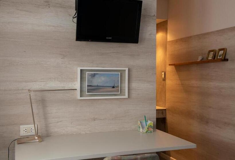 标准间, Susana Just Boutique