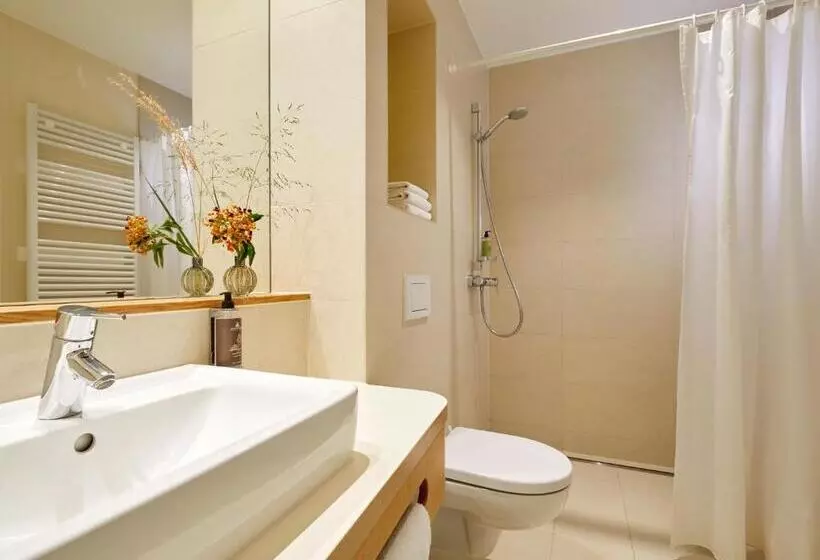 Standard Kolmen Hengen Huone, Flottwell Berlin Hotel & Residenz Am Park
