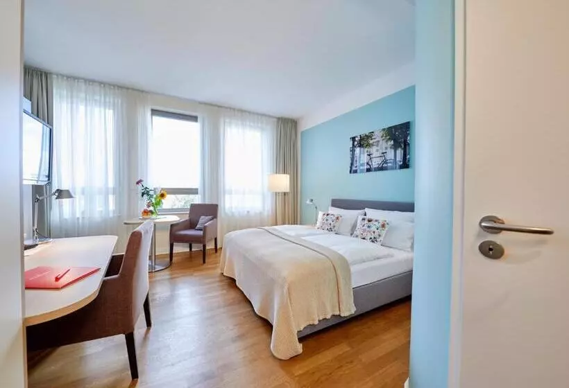 Standard Kolmen Hengen Huone, Flottwell Berlin Hotel & Residenz Am Park