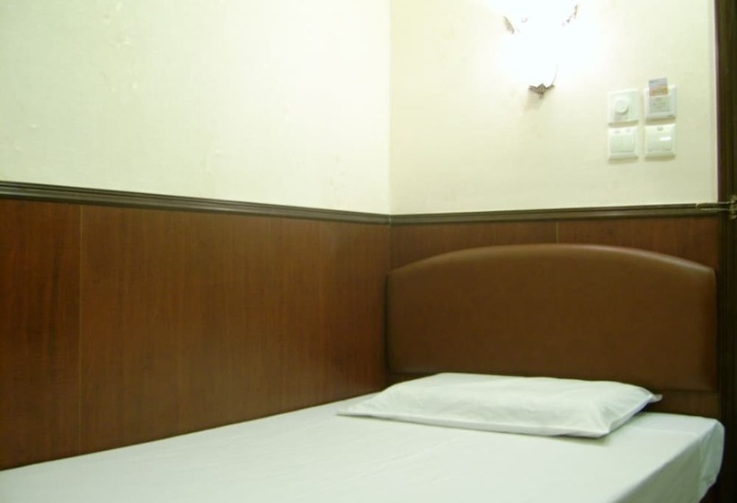 اتاق اکونومی یک تخته, Hong Kong Coliving Space