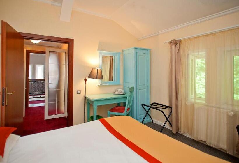 2ベッドスイートルーム, Bastion