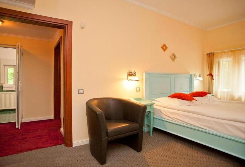 2ベッドスイートルーム, Bastion