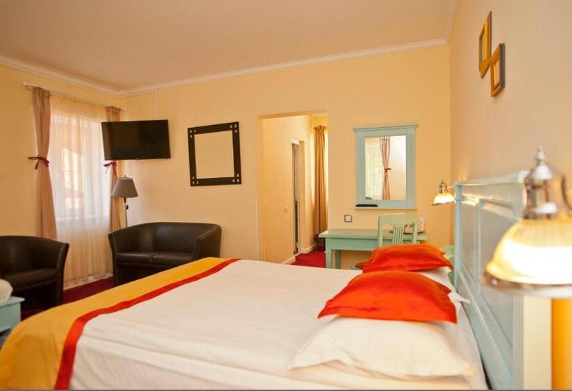 スーペリアールーム, Bastion