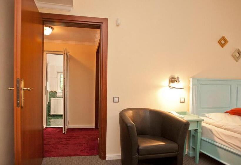 2ベッドスイートルーム, Bastion