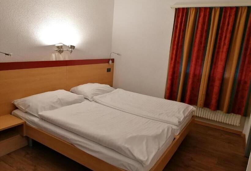 标准单人间, Du Stand