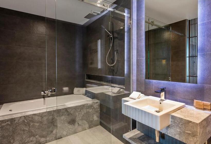 Люкс, The Beetson Hotel Formerly Gambaro