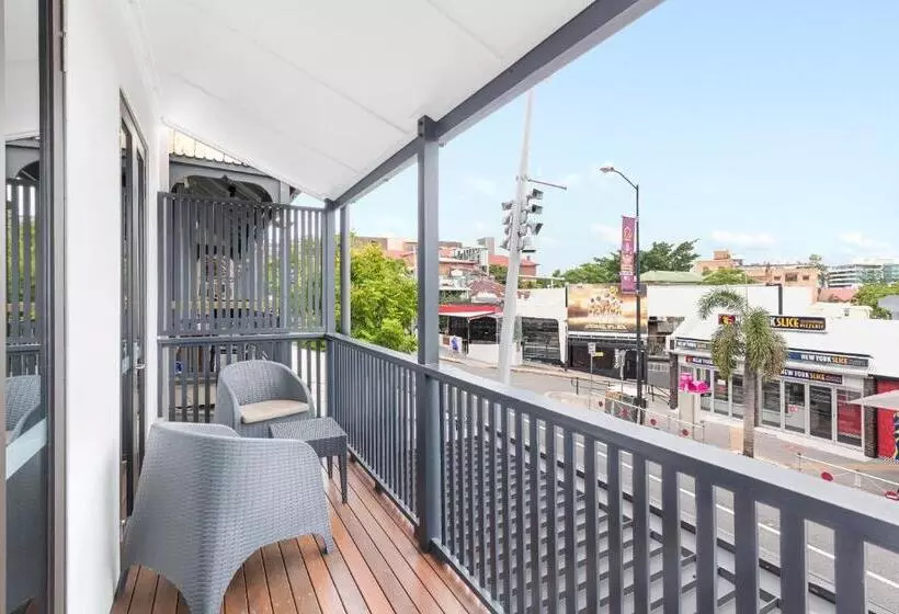 デラックススイート, The Beetson Hotel Formerly Gambaro