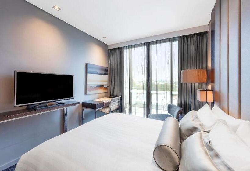 Номер Стандарт с Балконом, The Beetson Hotel Formerly Gambaro