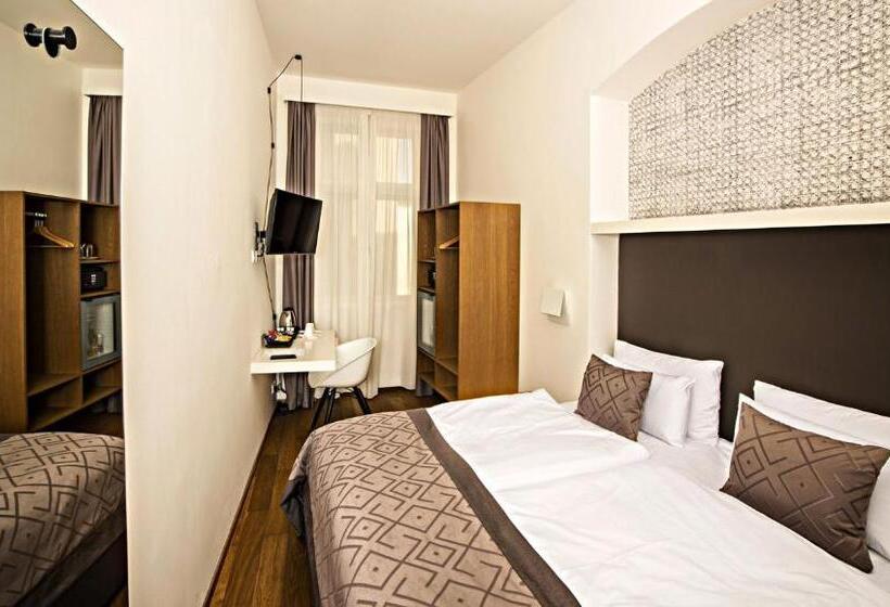 اتاق عادی, Golden Crown