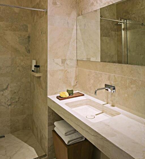 اتاق استاندارد, Golden Crown