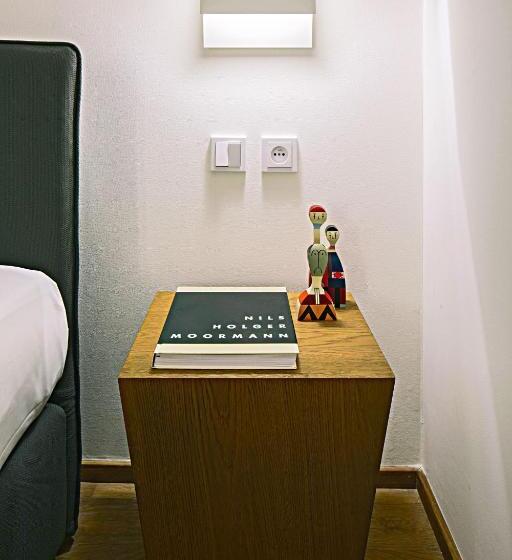 اتاق سوپریور, Golden Crown