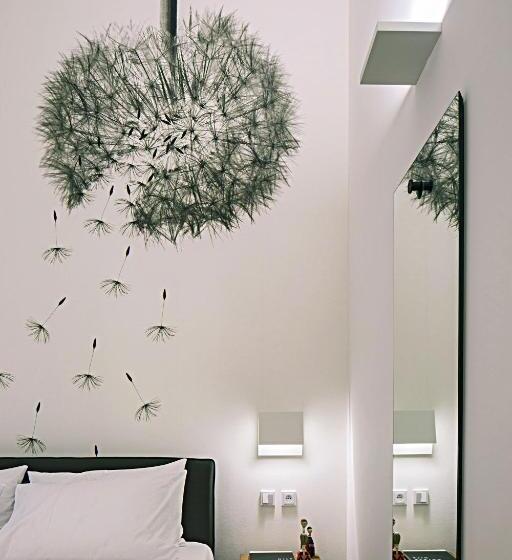 اتاق سوپریور, Golden Crown