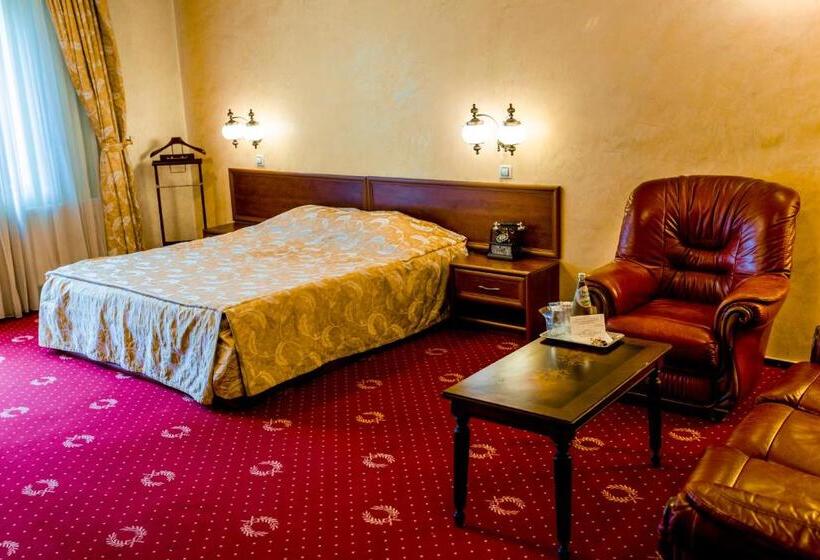 חדר דלוקס עם מרפסת, Golden House