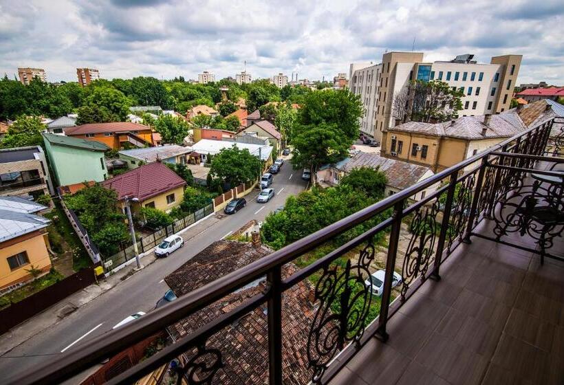 חדר סטנדרט עם מרפסת, Golden House