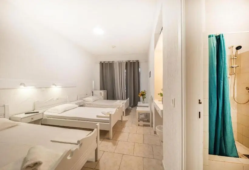 Habitació Triple Estàndard, Le Mirage