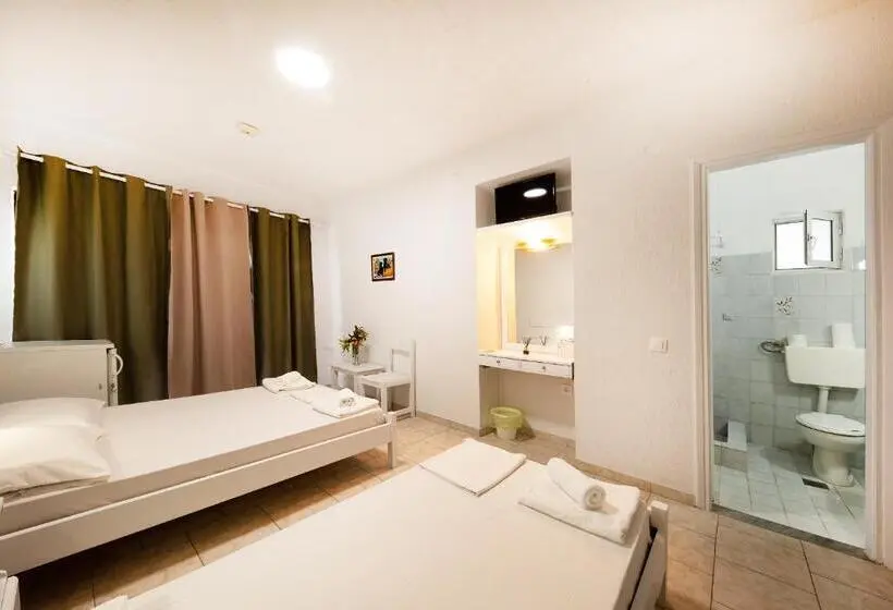 Habitació Triple Clàssica, Le Mirage