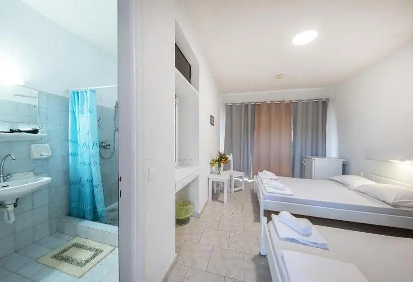 Habitació Triple Clàssica, Le Mirage