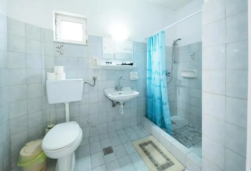 Habitació Triple Clàssica, Le Mirage