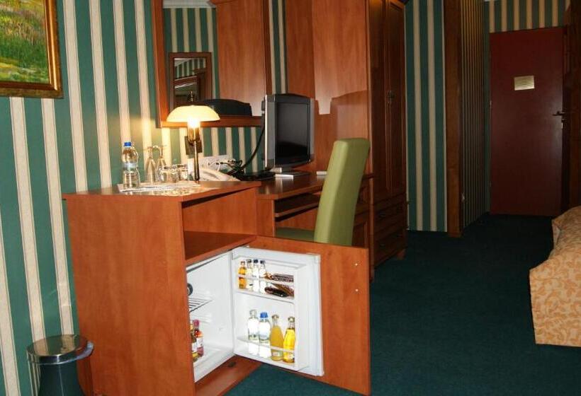 标准单人间, Pensjonat Cezar