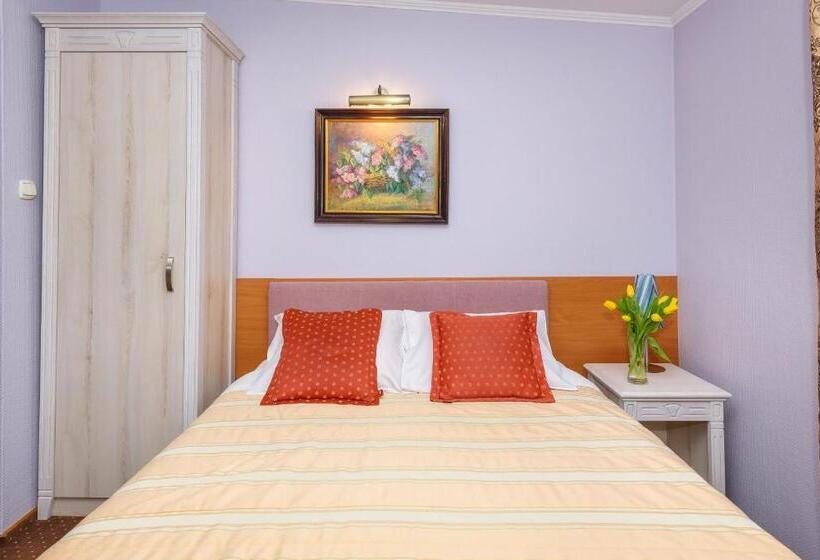 标准单人间, Pensjonat Cezar