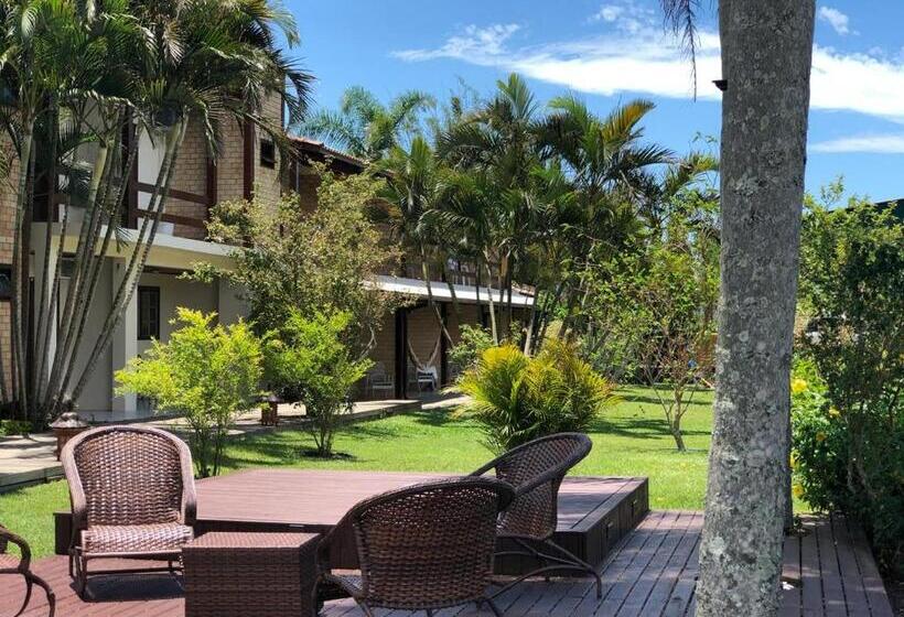 غرفة قياسية ثلاثية مزودة بشرفة, Pousada A Cabana