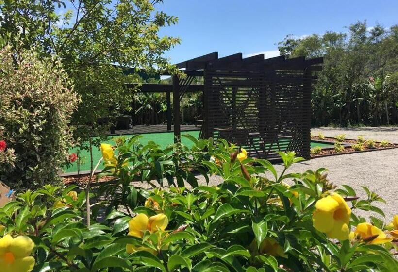 غرفة قياسية رباعية مزودة بشُرفة, Pousada A Cabana