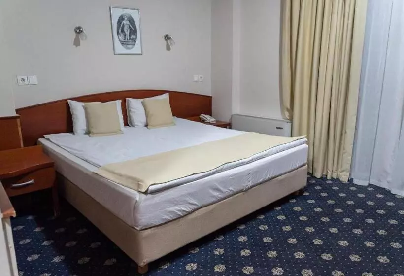 اتاق استاندارد با بالکن, Salida