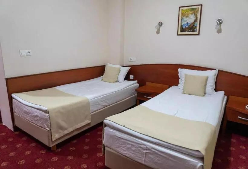 اتاق استاندارد با بالکن, Salida