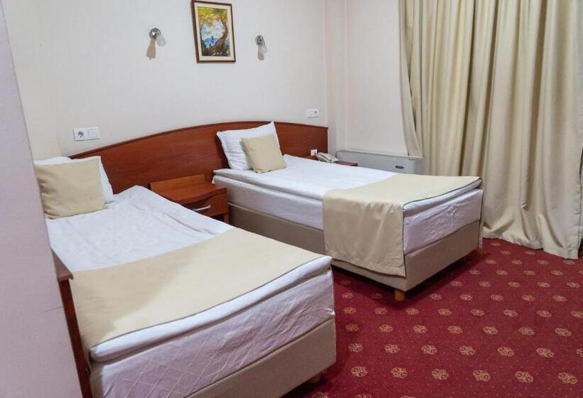 Habitación Estándar con Balcón, Salida