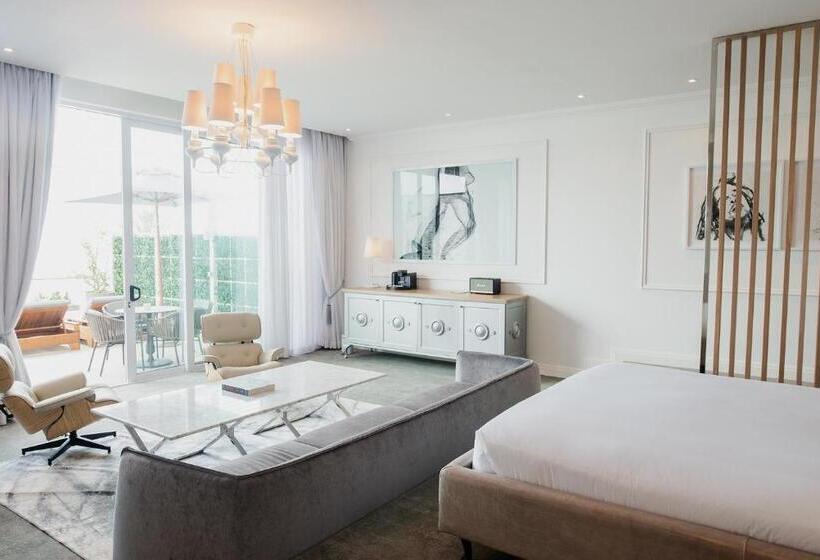 Deluxe Suite Sea View, The Marly Boutique