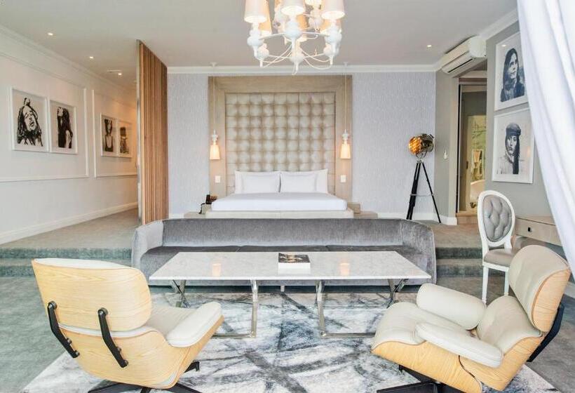 Deluxe Suite Sea View, The Marly Boutique