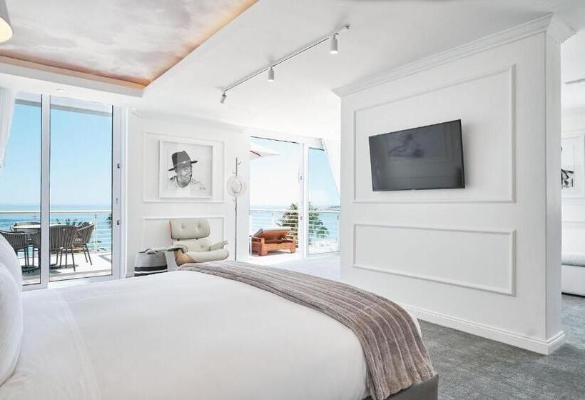 سوییت جونیور با چشمانداز دریا, The Marly Boutique