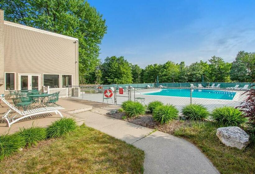 شقة غرفة واحدة, Mountain Seclusion