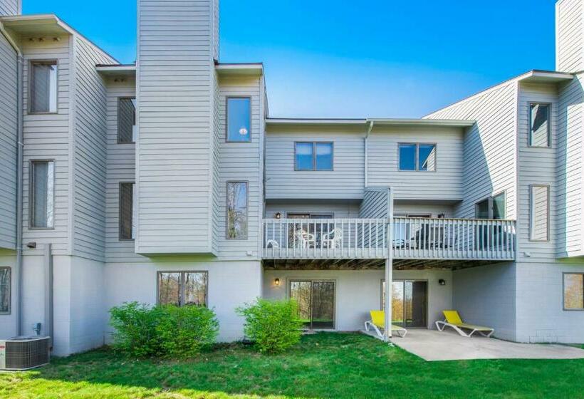 شقة غرفة واحدة, Mountain Seclusion