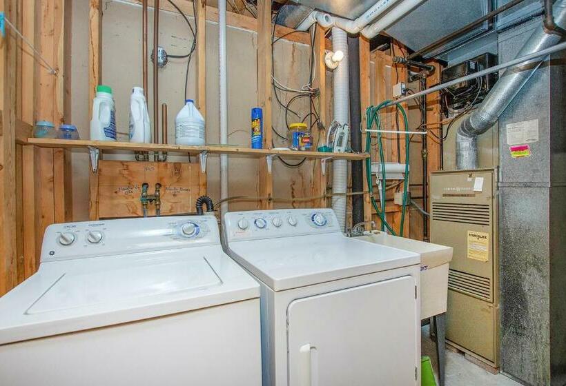 شقة غرفة واحدة, Mountain Seclusion