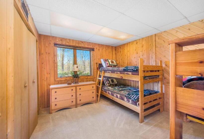 شقة غرفة واحدة, Mountain Seclusion