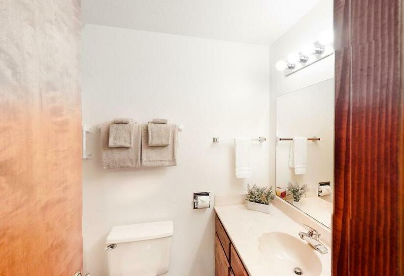 Апартаменты 2 Спальни, Rainbow Rock 303