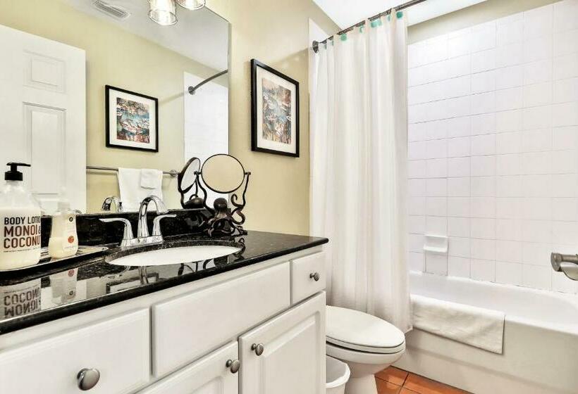 شقة غرفتين, Bay Front Oasis