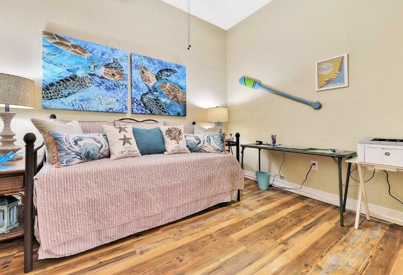 شقة غرفتين, Bay Front Oasis