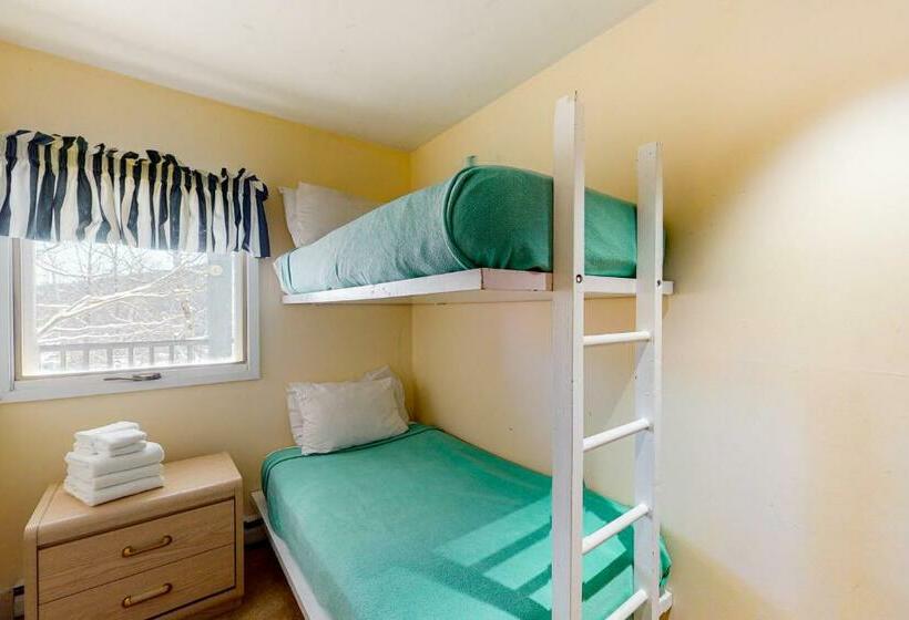 آپارتمان 3 خوابه, Trailside Retreat