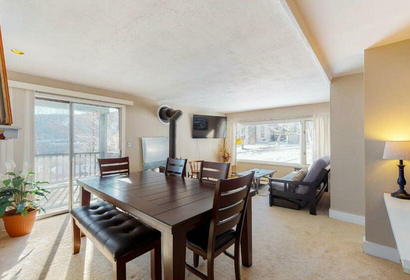 Апартаменты 3 Спальни, Trailside Retreat