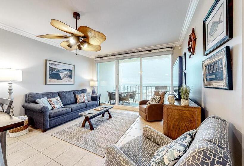 Апартаменты 3 Спальни, The Indies