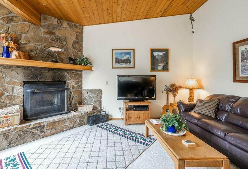 آپارتمان 3 خوابه, Hidden Village 724