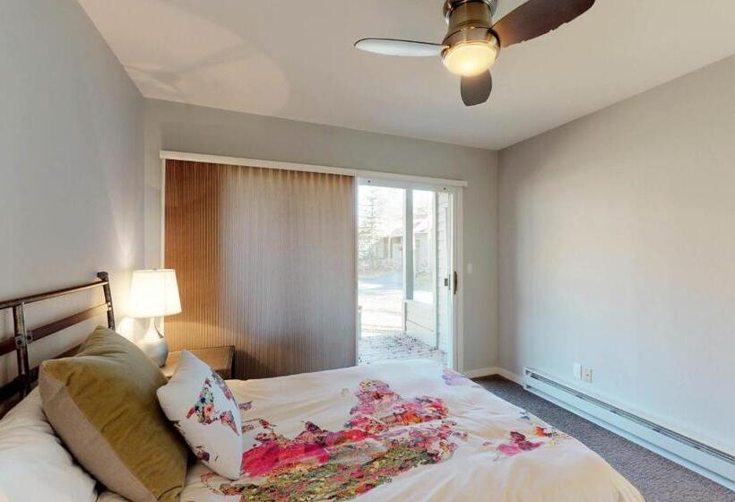 דירת שלושה חדרים, Mountain Jewel