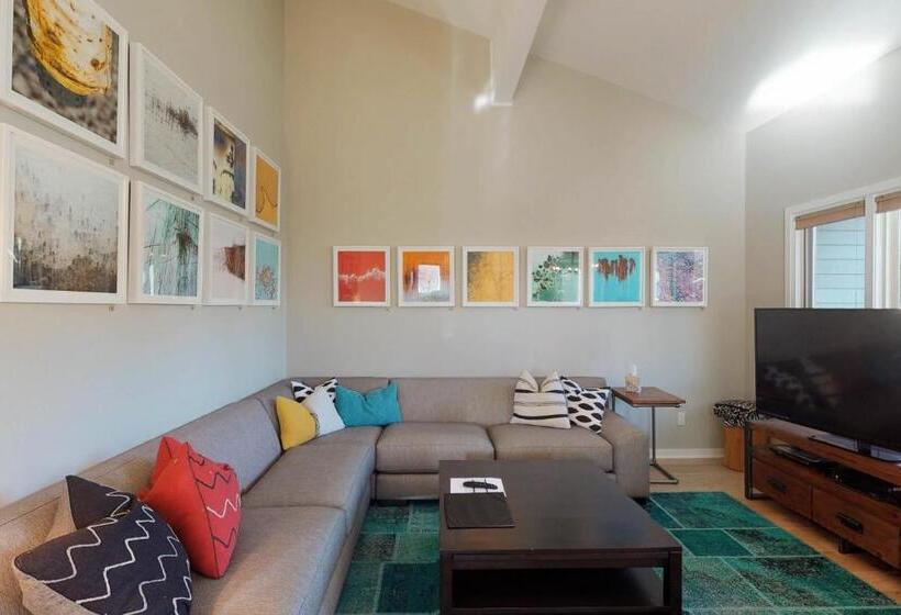 דירת שלושה חדרים, Mountain Jewel