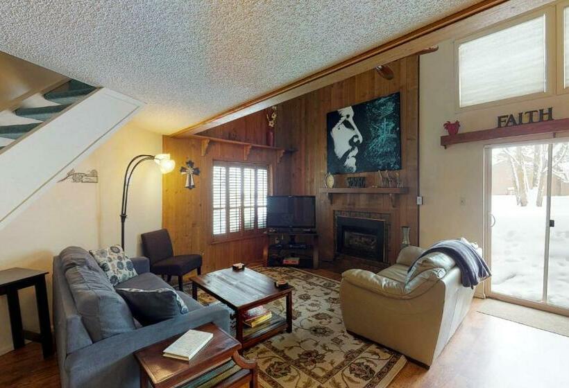 Апартаменты 2 Спальни, Pines 4013