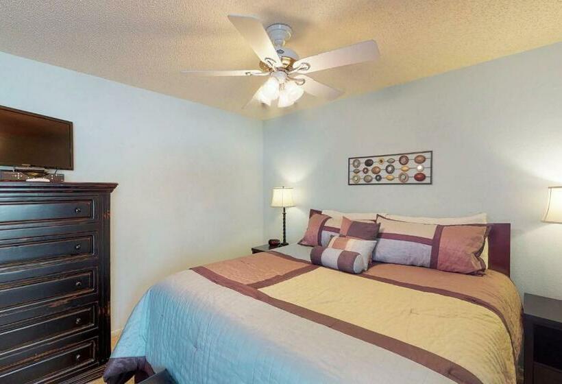 Апартаменты 2 Спальни, Pines 4013